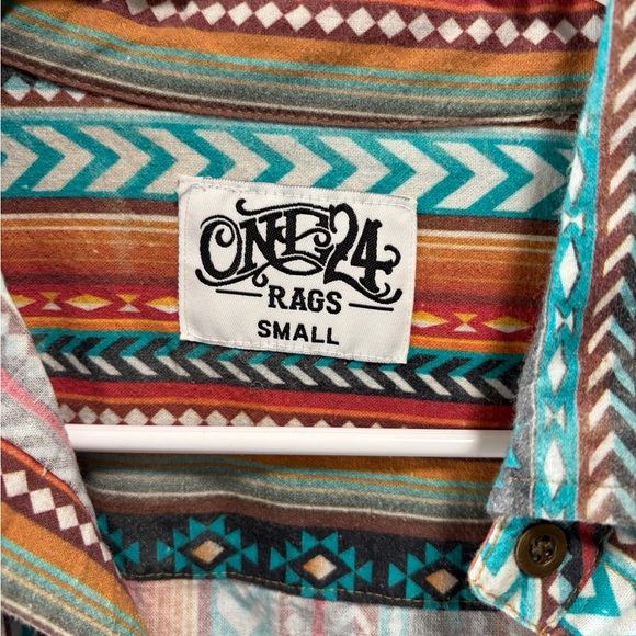 One24 Boutique’s Custom Vintage Raw Hemmed Button Up Shirt - Picture 4 of 5